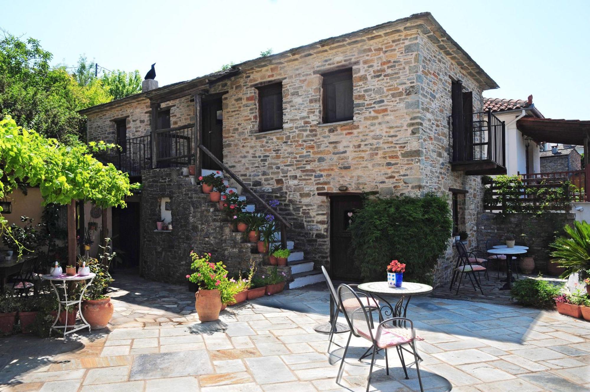 Archontiko Parisis Hotel Lafkos Luaran gambar