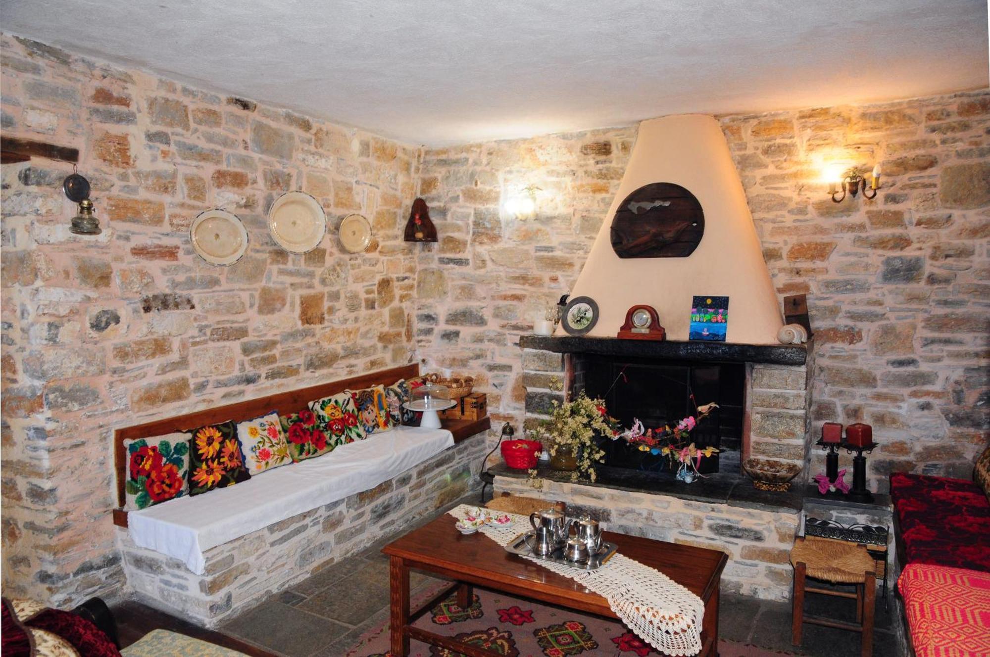 Archontiko Parisis Hotel Lafkos Luaran gambar