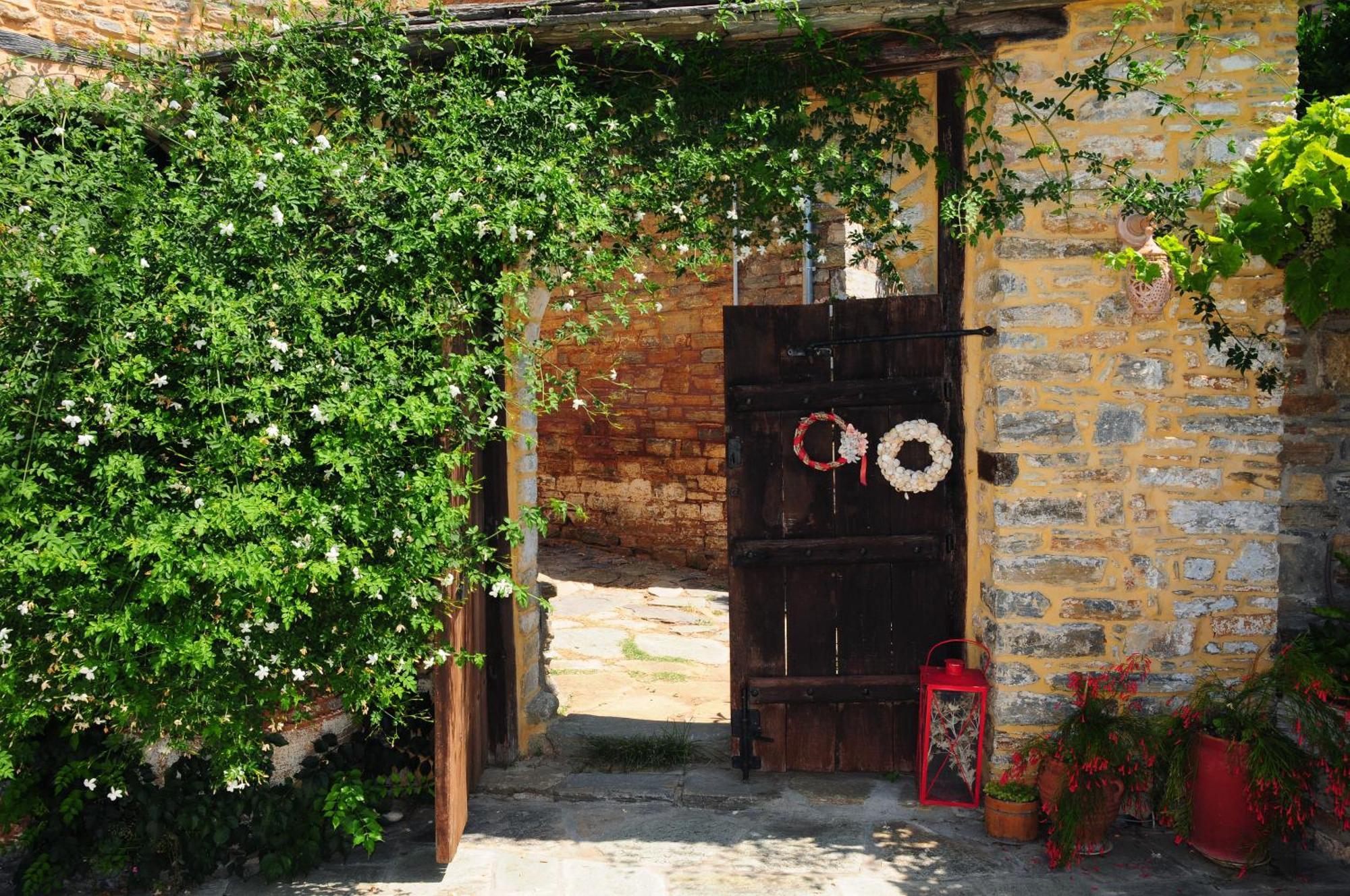 Archontiko Parisis Hotel Lafkos Luaran gambar