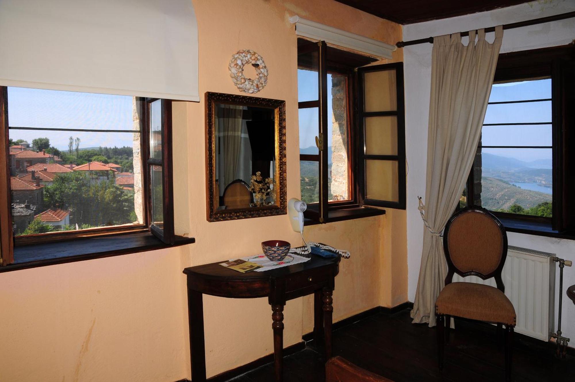 Archontiko Parisis Hotel Lafkos Luaran gambar
