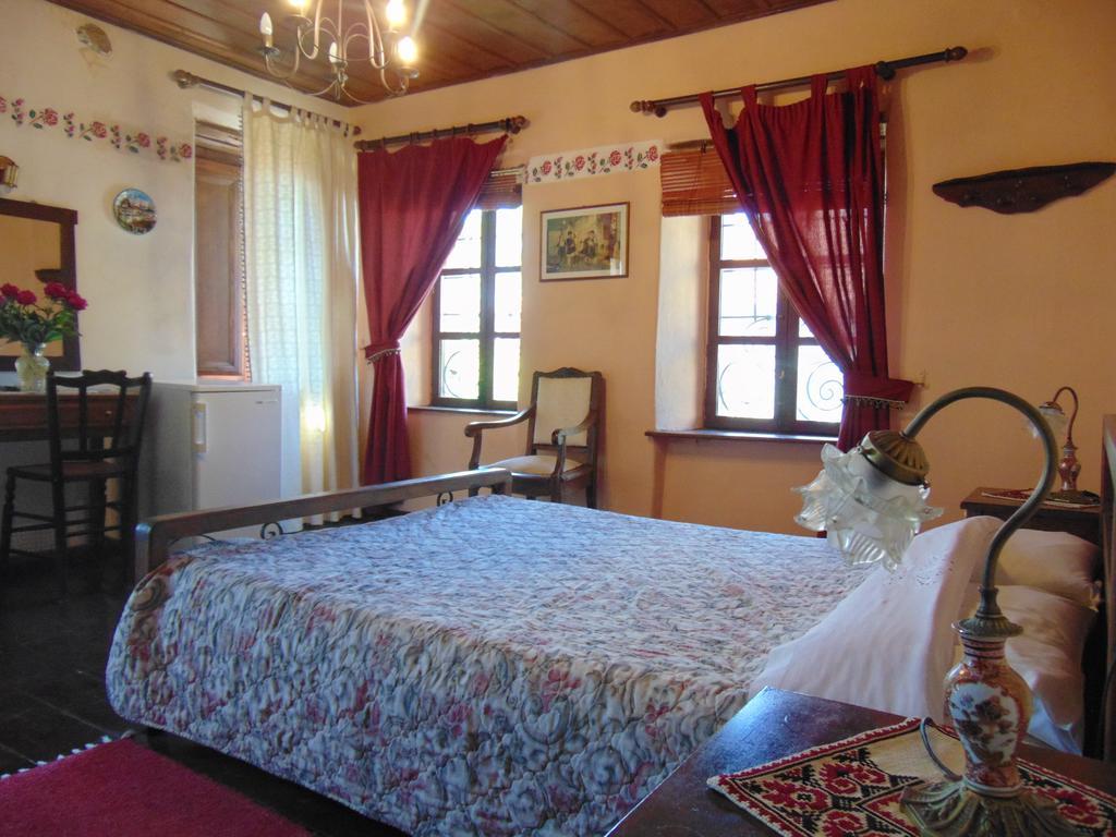 Archontiko Parisis Hotel Lafkos Luaran gambar