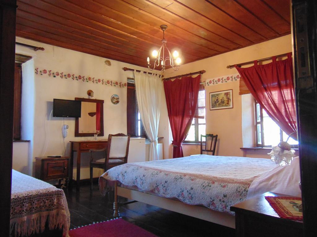 Archontiko Parisis Hotel Lafkos Luaran gambar