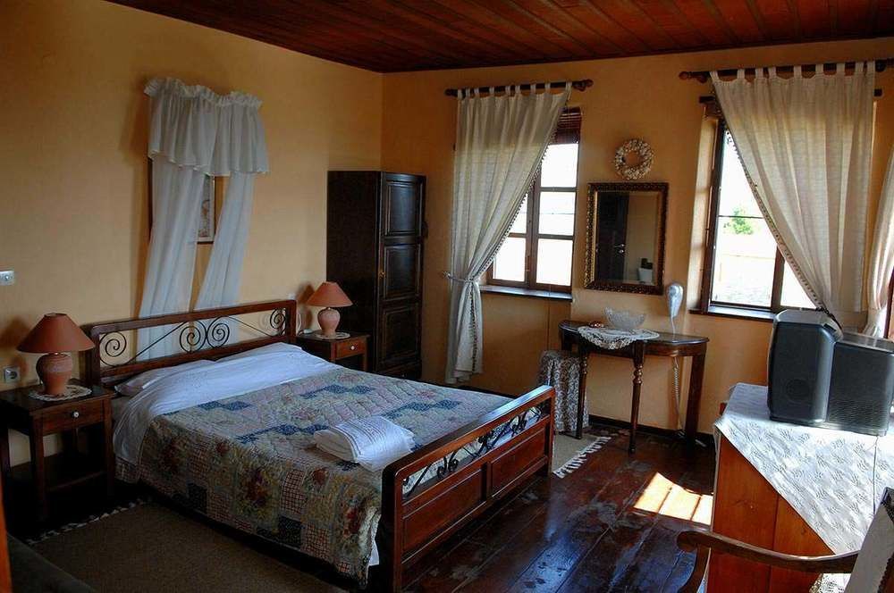Archontiko Parisis Hotel Lafkos Luaran gambar