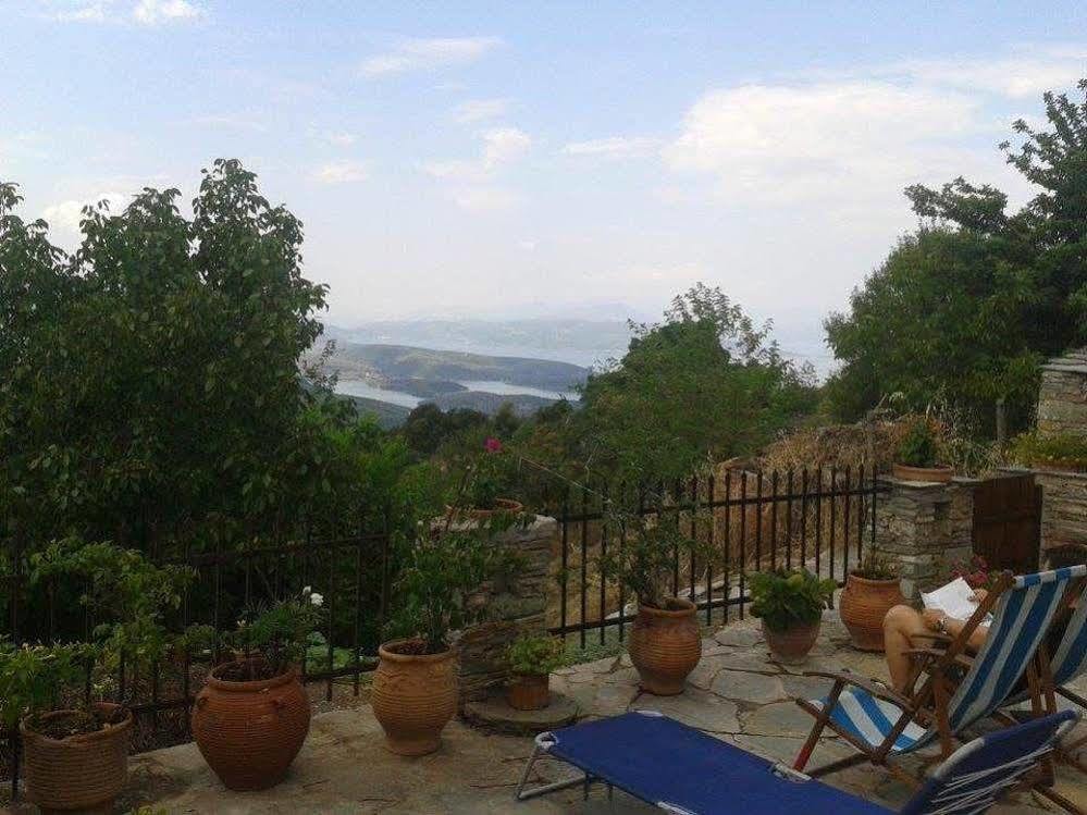 Archontiko Parisis Hotel Lafkos Luaran gambar